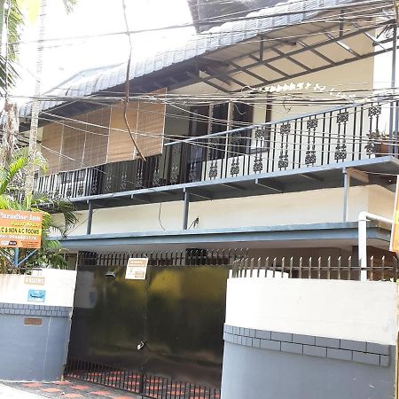Paradise Inn Guest House Alappuzha Luaran gambar