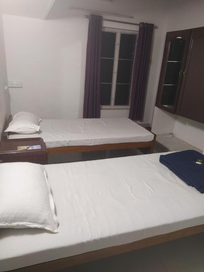 Paradise Inn Guest House Alappuzha Luaran gambar