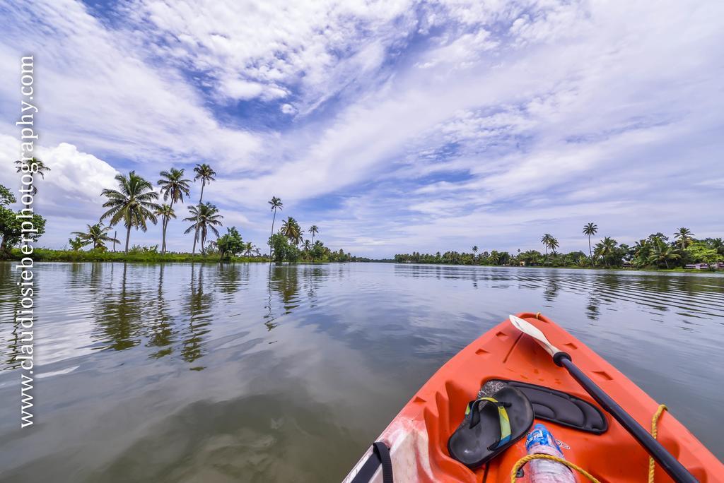 Paradise Inn Guest House Alappuzha Luaran gambar
