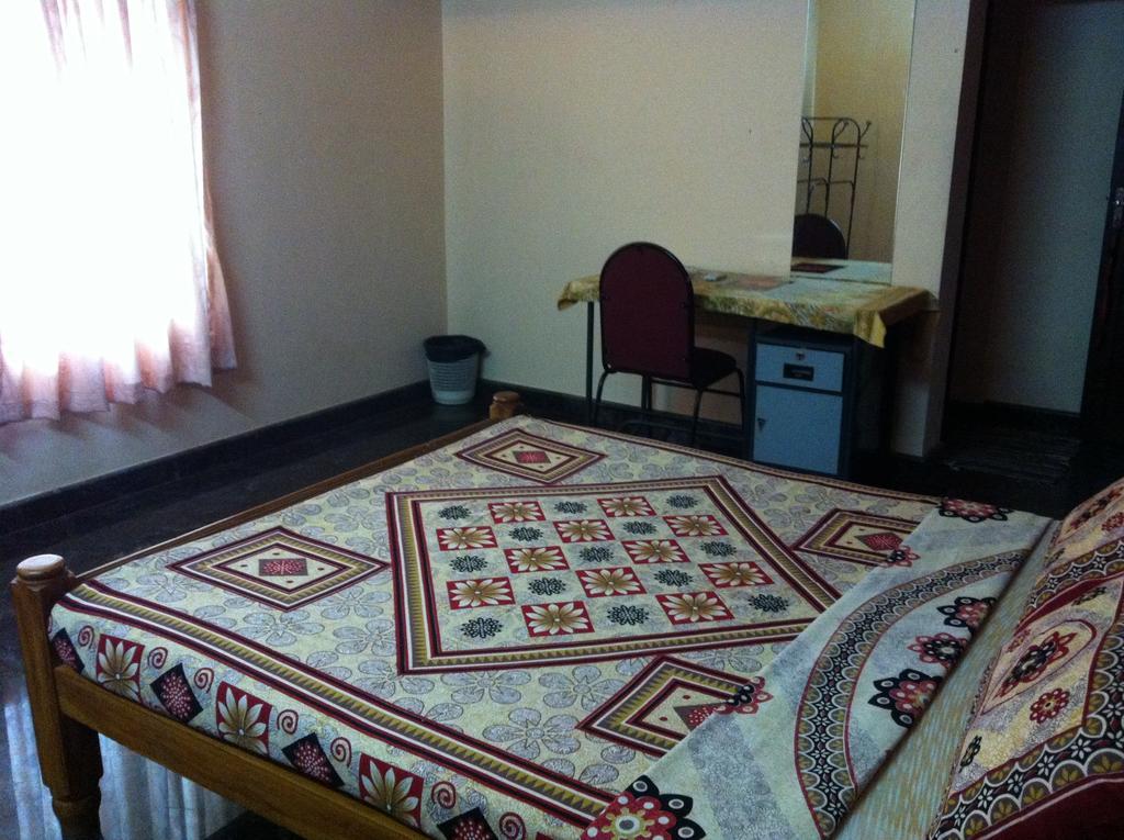 Paradise Inn Guest House Alappuzha Luaran gambar