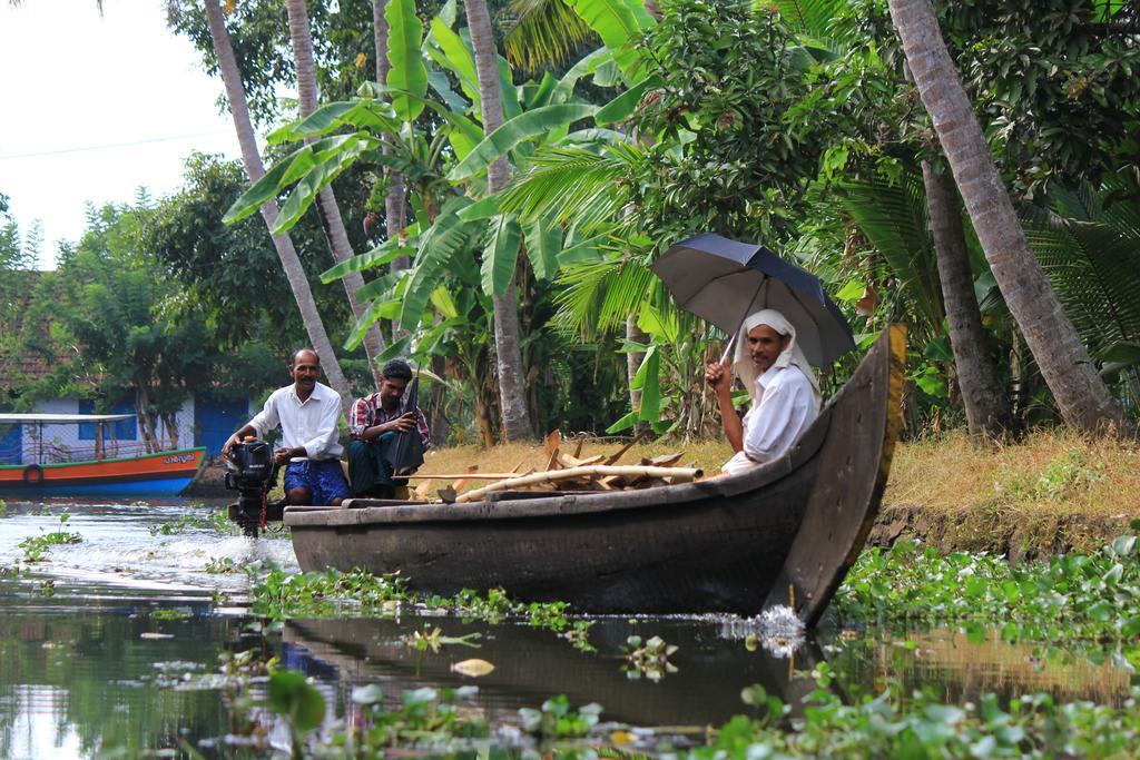 Paradise Inn Guest House Alappuzha Luaran gambar